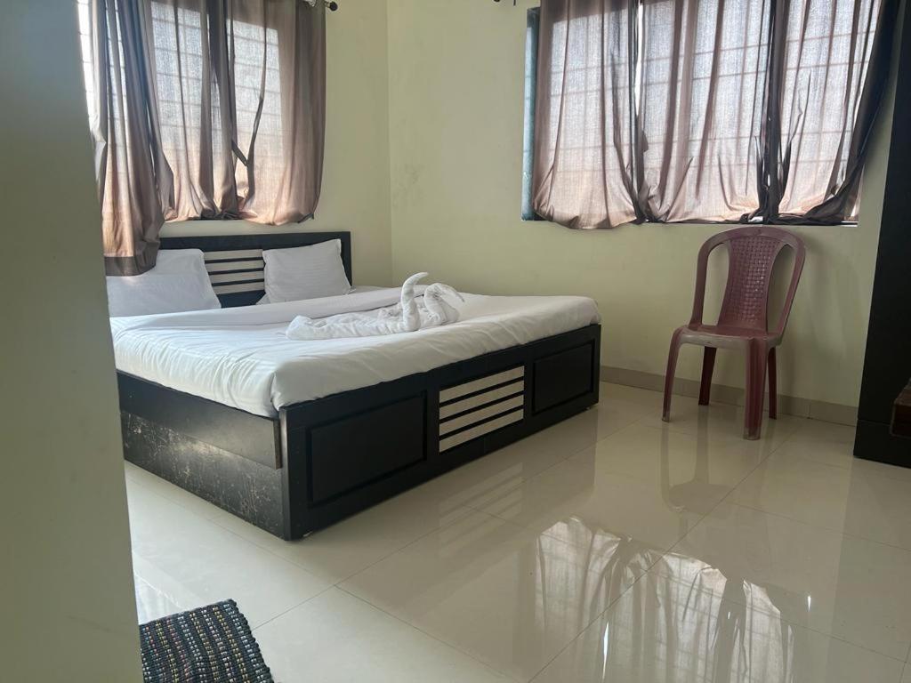 Blue Bell Homestay Lonavala Buitenkant foto