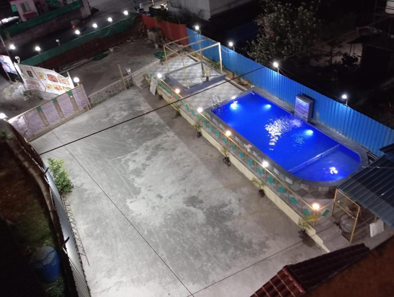 Blue Bell Homestay Lonavala Buitenkant foto