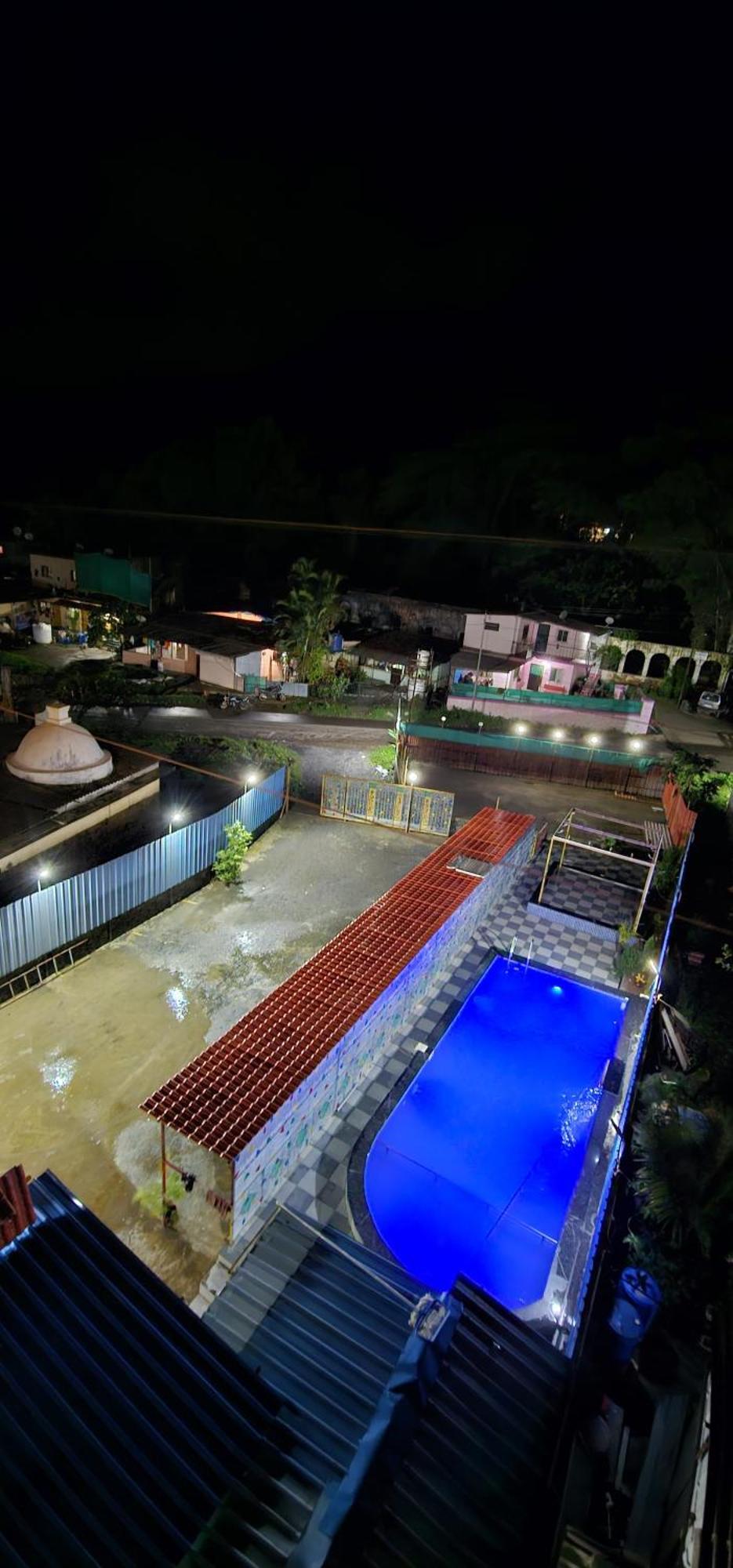 Blue Bell Homestay Lonavala Buitenkant foto