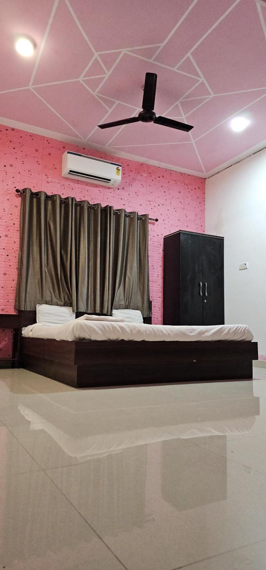 Blue Bell Homestay Lonavala Buitenkant foto